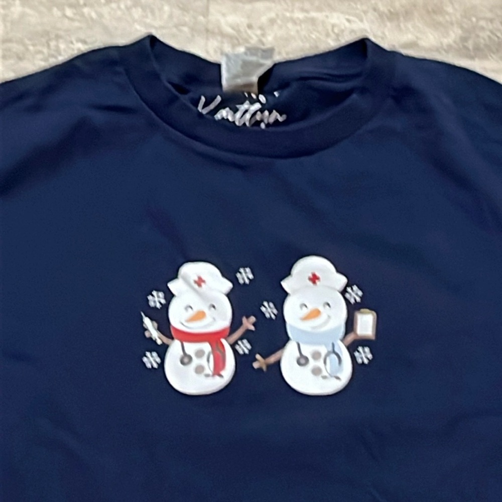 nurse snowman t-shirt small